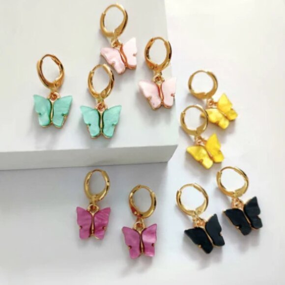 NWT Resin Inlay Light Pink Butterfly Hoop Earrings - Picture 4 of 5